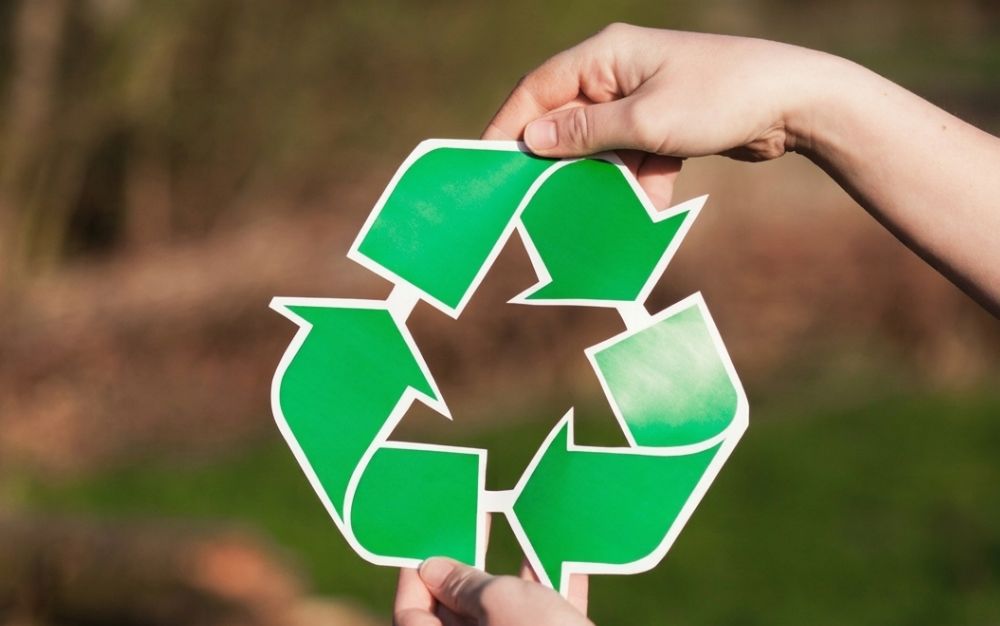 Eco-Friendly Adhesive Selection for Waste Reduction in Manufacturing